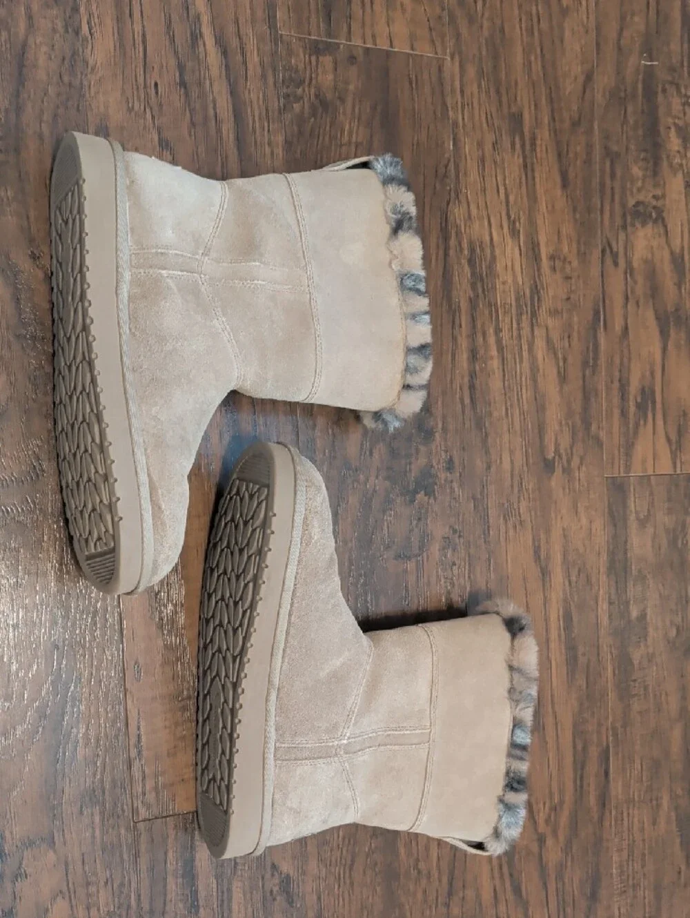 Plush Faux-Fur Trim Tan Winter Boots - Women